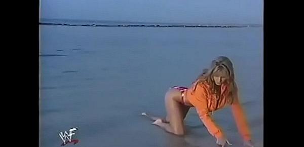  WWE Divas bikini montage 2!